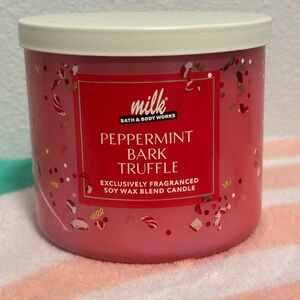 Bath & Body Works Peppermint Bark Truffle 3 Wick Candle